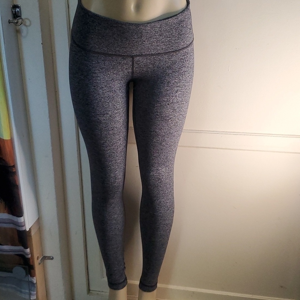 Lululemon Heathered Gray Wunder Under Tight Legging Size 8